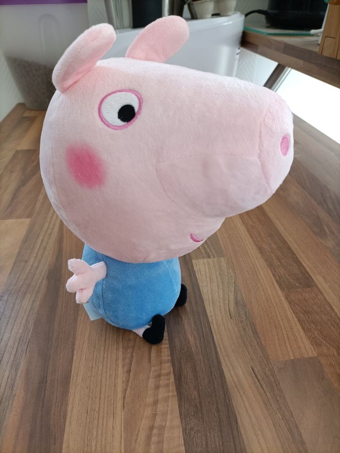 Jolie peluche George Pig de Peppa Pig