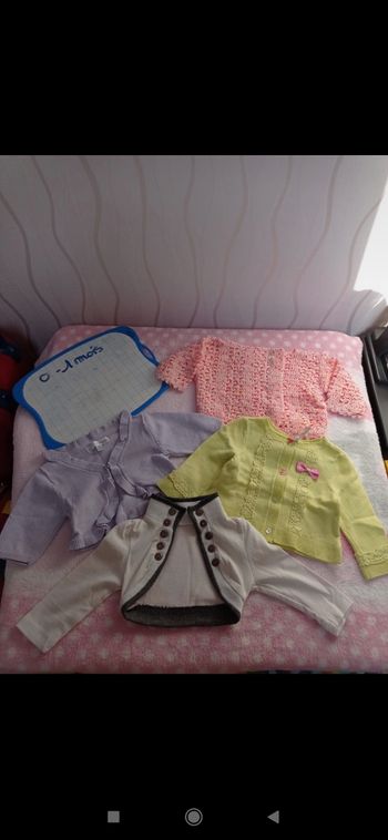 Lot gilet 0-1 mois