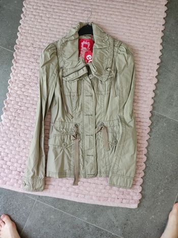Jolie veste de mi-saison en taille XS de edc
