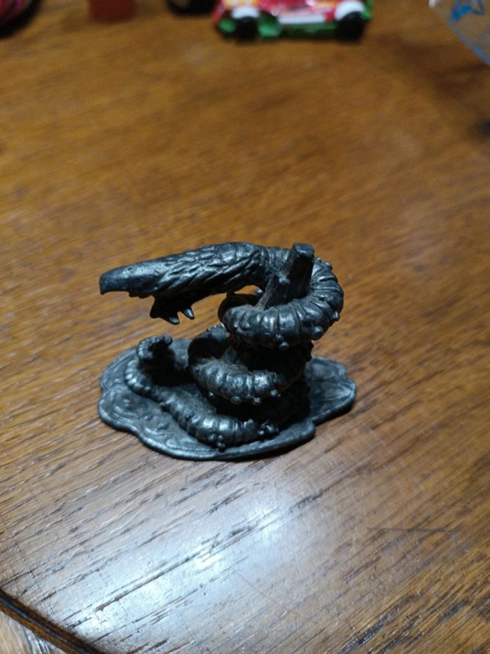 Lot 9 Figurines dragons en métal - photo numéro 3