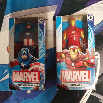 Lot 2 mini figurines Marvel