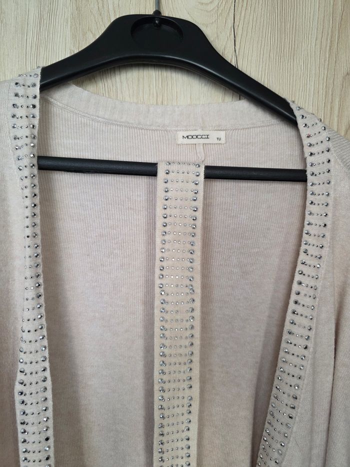 GILET FEMME BEIGE AVEC CEINTURE STRASS TAILLE UNIQUE D'UN 34/40 MARQUE MOOCCI - photo numéro 10