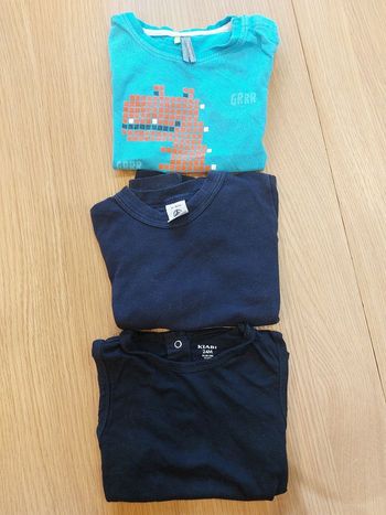 Lot 3 t-shirts manches courtes 23m
