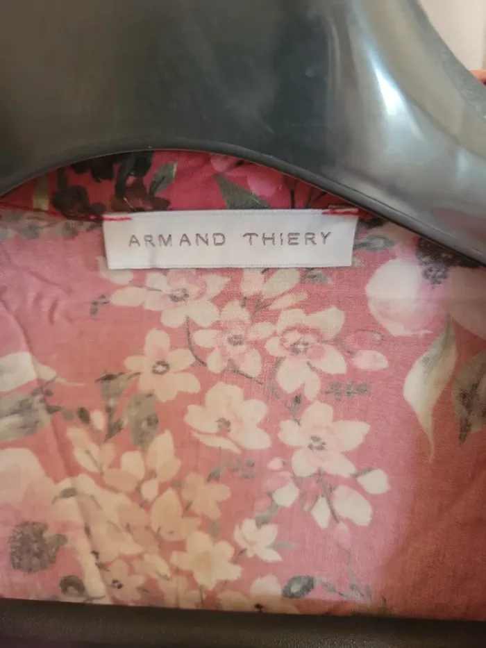 Chemise taille 2 - photo numéro 4