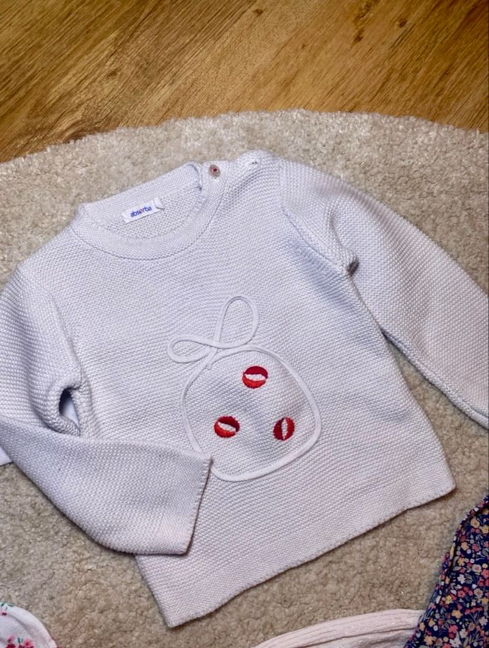 Lot de 8 vêtements taille 18 mois - photo numéro 4