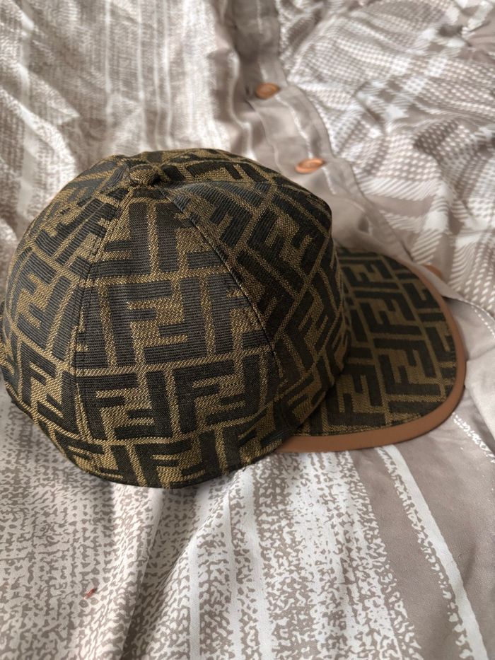 Casquette Fendi marron - photo numéro 2