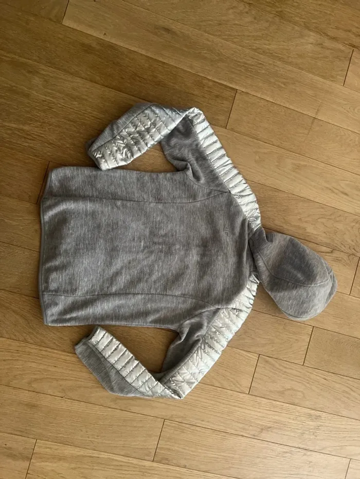 Polaire fille gris 158cm  marque sport 4F très bon état - photo numéro 8