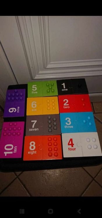 Apprendre les couleurs et à compter montessori