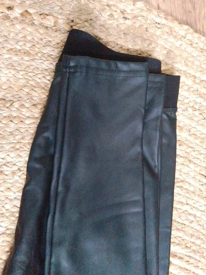 Legging simili cuir - photo numéro 4