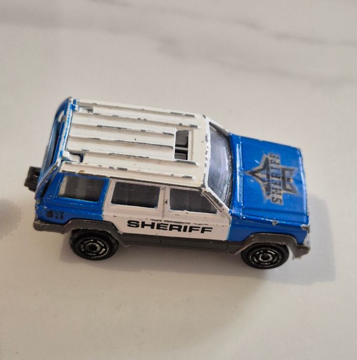 Majorette n224 jeep cherokee voiture police 1/60 - photo numéro 4