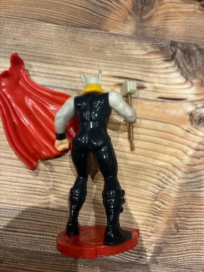 Figurine Thor Marvel 12/13 cm très bon état. - photo numéro 9