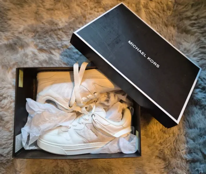 Baskets Michael Kors cuir – Taille 44 – Neuves - photo numéro 2