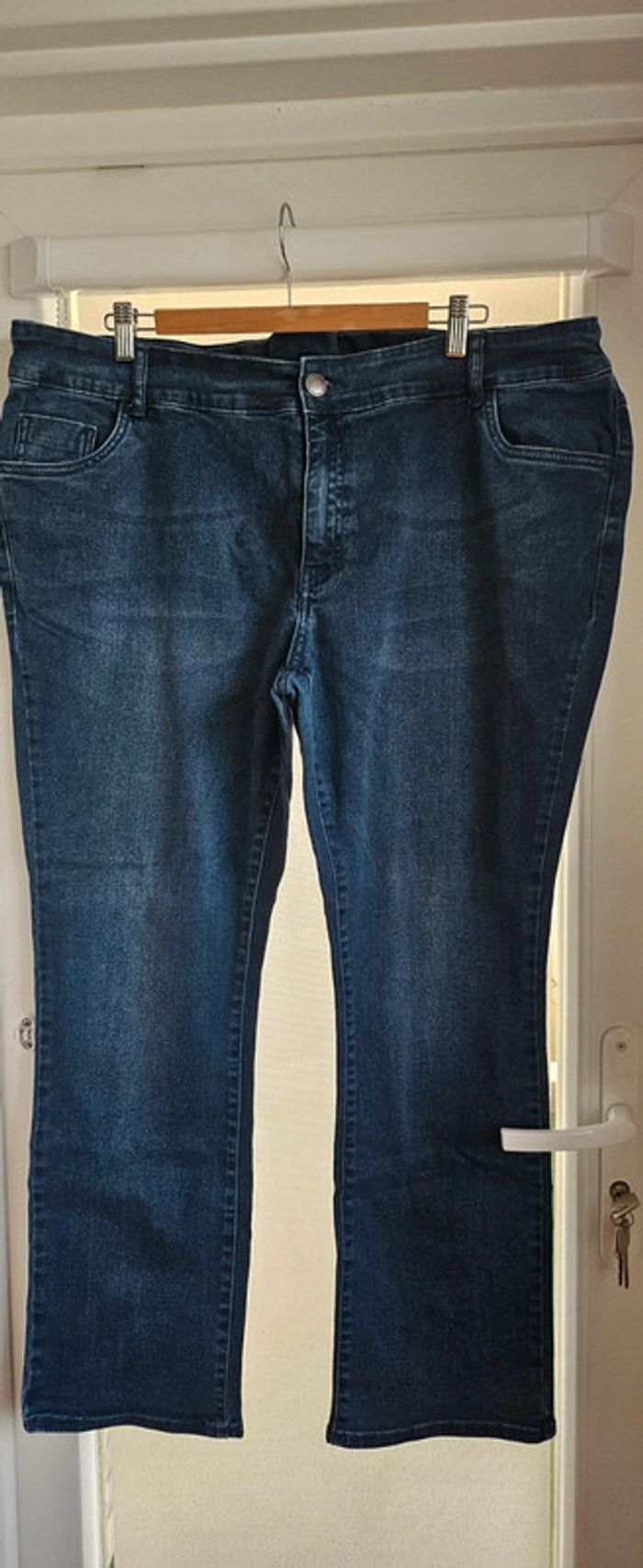 Beau jeans bleu foncé