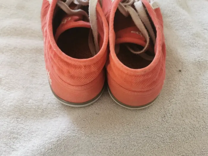 Baskets TBS Taille 38 - photo numéro 2