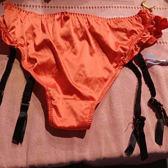 Culotte porte jarretelle t L - photo numéro 2