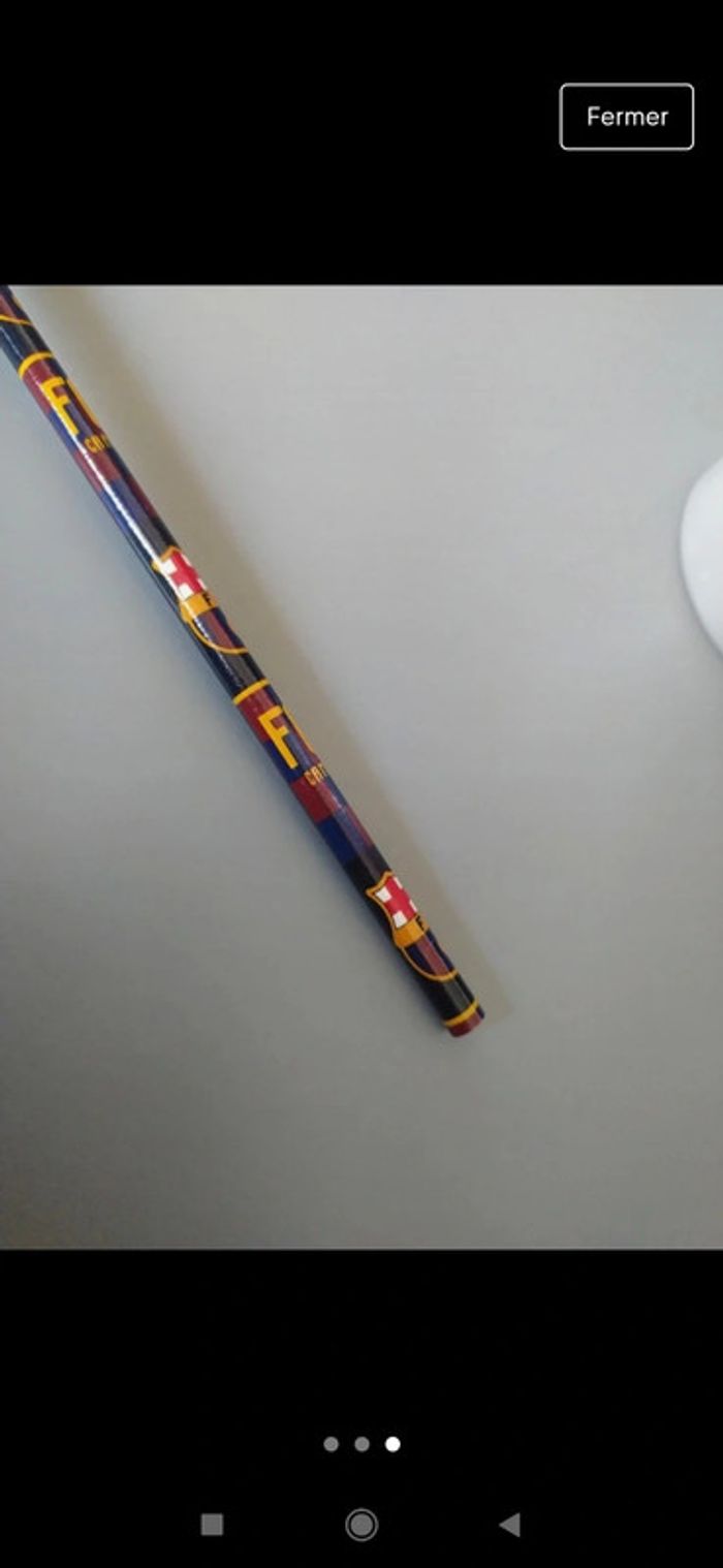 Crayon de bois neuf FC Barcelone foot - photo numéro 2