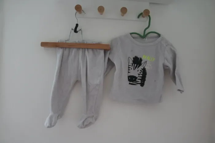 Lot pyjamas garçon 6 mois - photo numéro 8