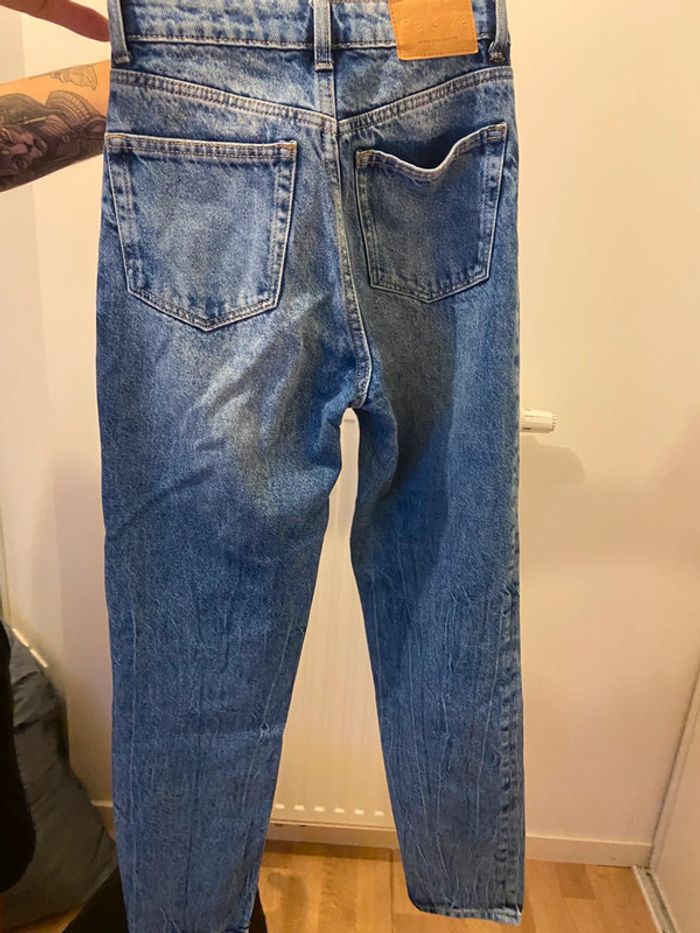 Jean mom fit bleu clair – Bershka - photo numéro 3