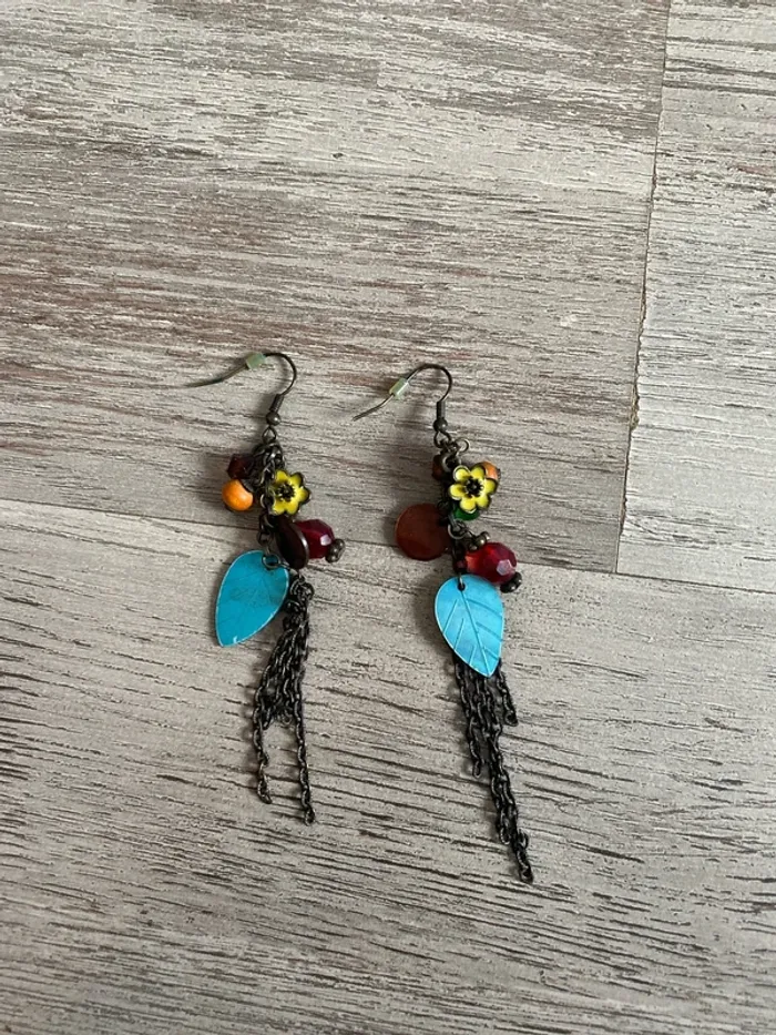 Boucles d’oreilles à fleurs vintage