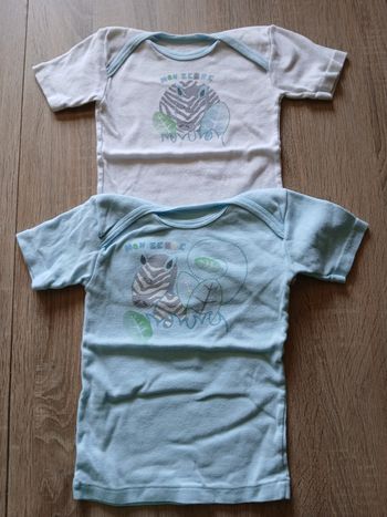 Deux maillots de corps