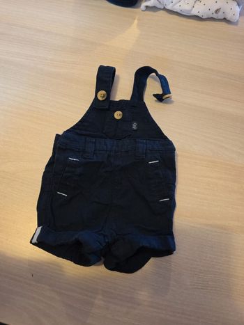Salopette kiabi 1 mois 52 à 55 cm