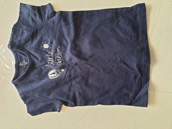 Tee-shirt bleu marine