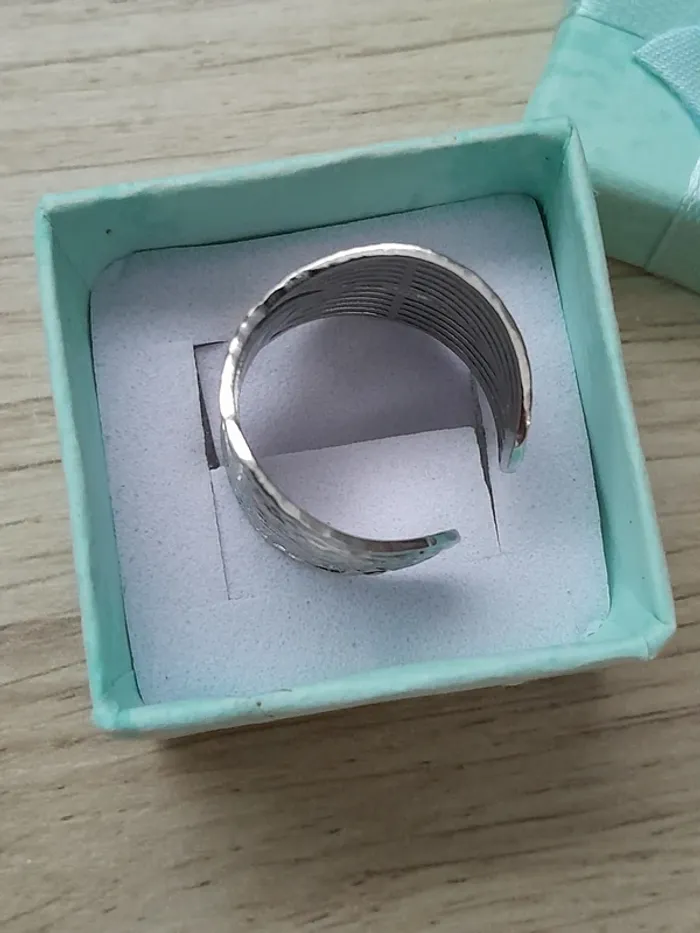 Bague, ciselée acier inoxydable, argentée, réglable,pour des doigts 54/56 style Bohème - photo numéro 3