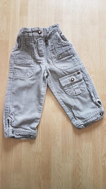 Pantacourt côtelé gris 4 ans