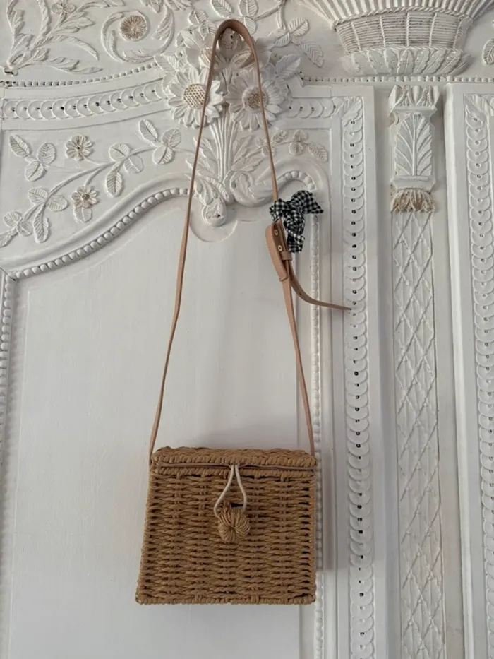 Neuf sac bandoulière en matière style osier paille