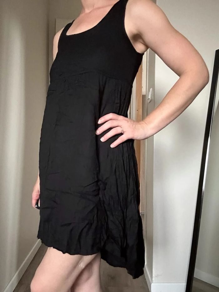 Ici et maintenant Robe noire asymétrique – Taille 36 – Très bon état - photo numéro 14
