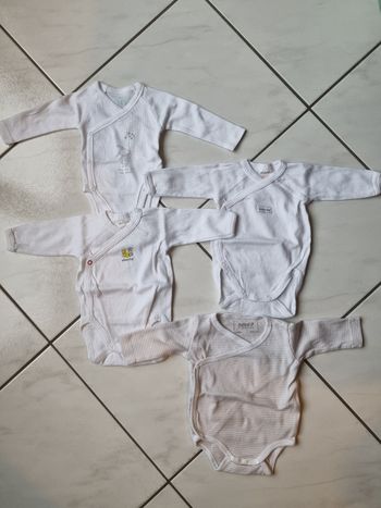 Lot de bodies naissance