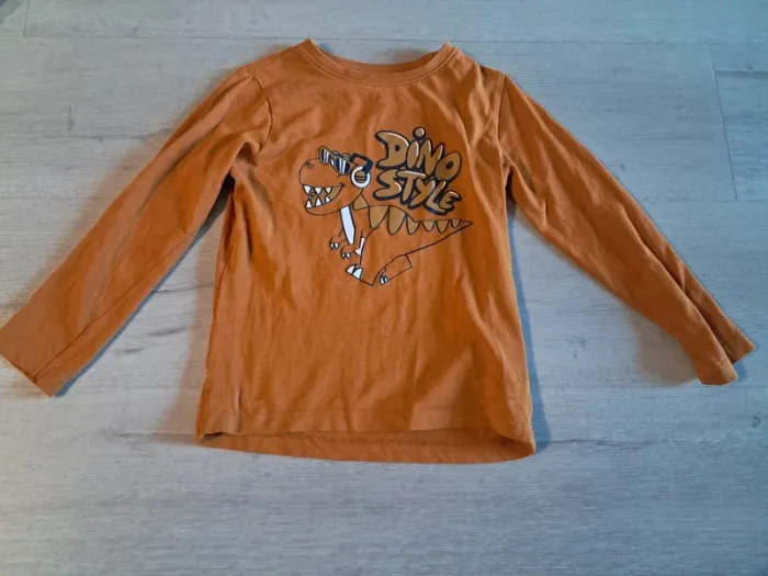 T-shirt dino