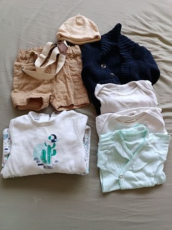 Lot vêtements bébé