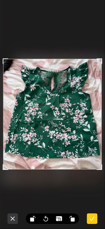 Top fleuri vert 