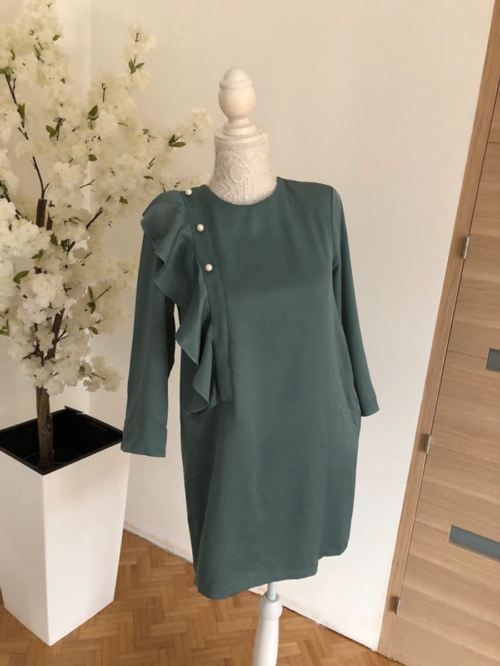 Robe Zara chic neuve taille XS - photo numéro 2