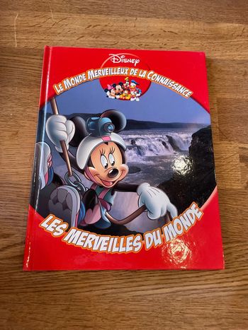 Livre Disney Le monde merveilleux de la connaissance Les merveilles du monde