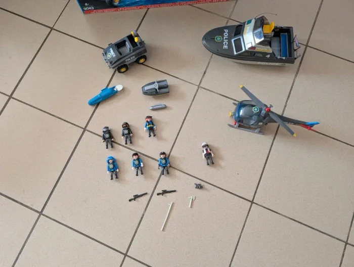 Playmobil police  forces spéciales 9043 - photo numéro 2