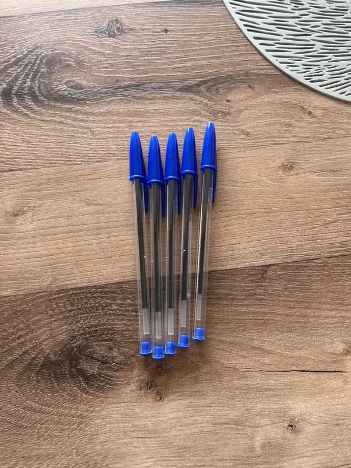Lot de 5 stylos bic bleu