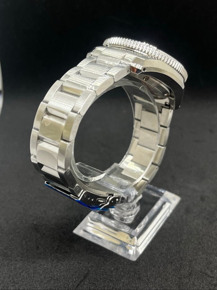 Montre custom 42mm automatique verre saphir - photo numéro 3