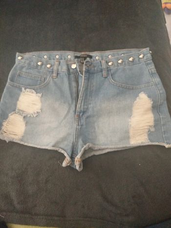 Short a trou femme