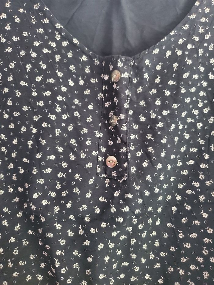 Débardeur fleurie - photo numéro 3