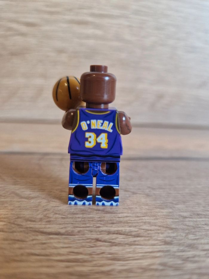 Figurine type lego Joueur de Basket O'neil - photo numéro 2