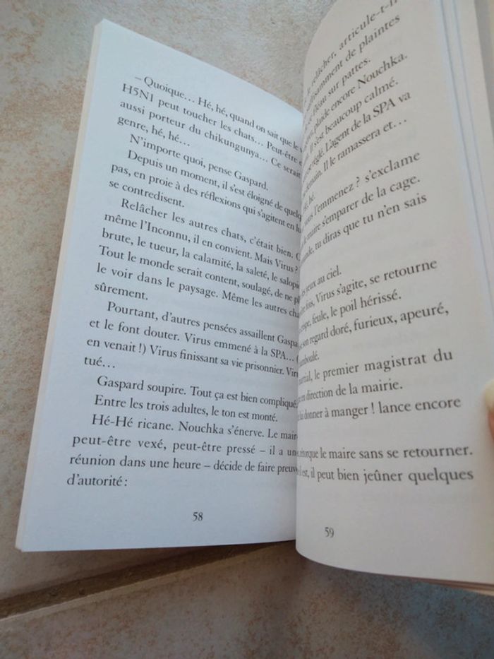 Livre "virus" - photo numéro 3