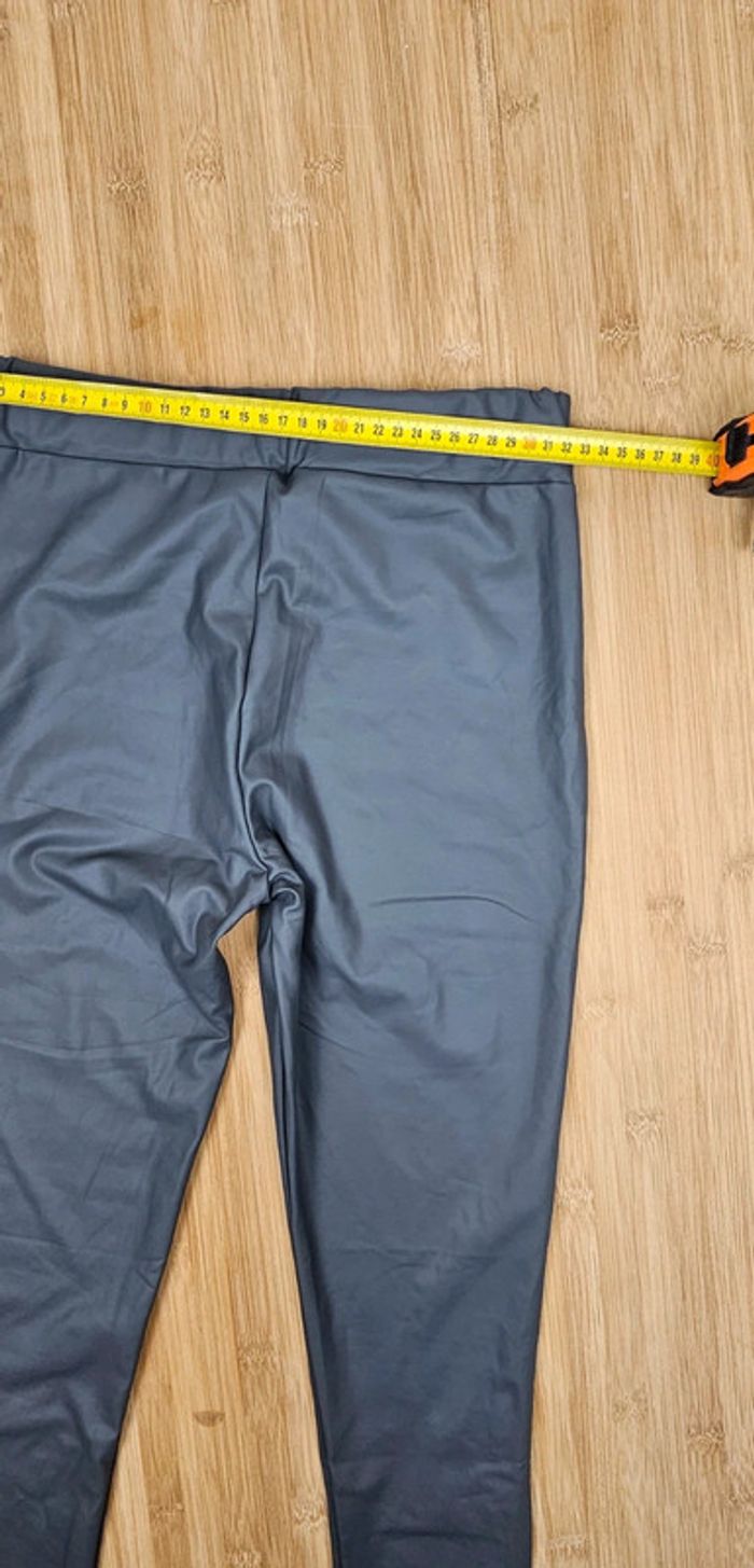 Pantalon stretch imitation cuir T:32 - photo numéro 5