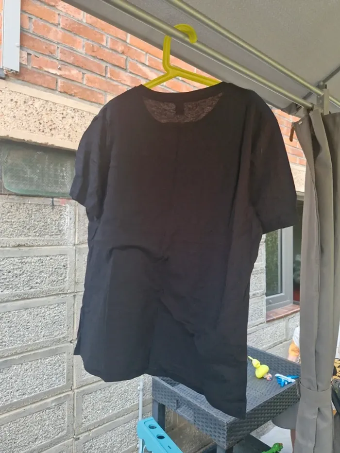 T-shirt noir • Squelettes - photo numéro 2