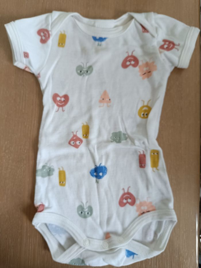 Bodies 3 mois - photo numéro 3