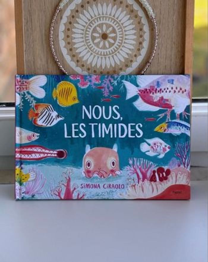 Livre nous les timides école des loisirs - photo numéro 1