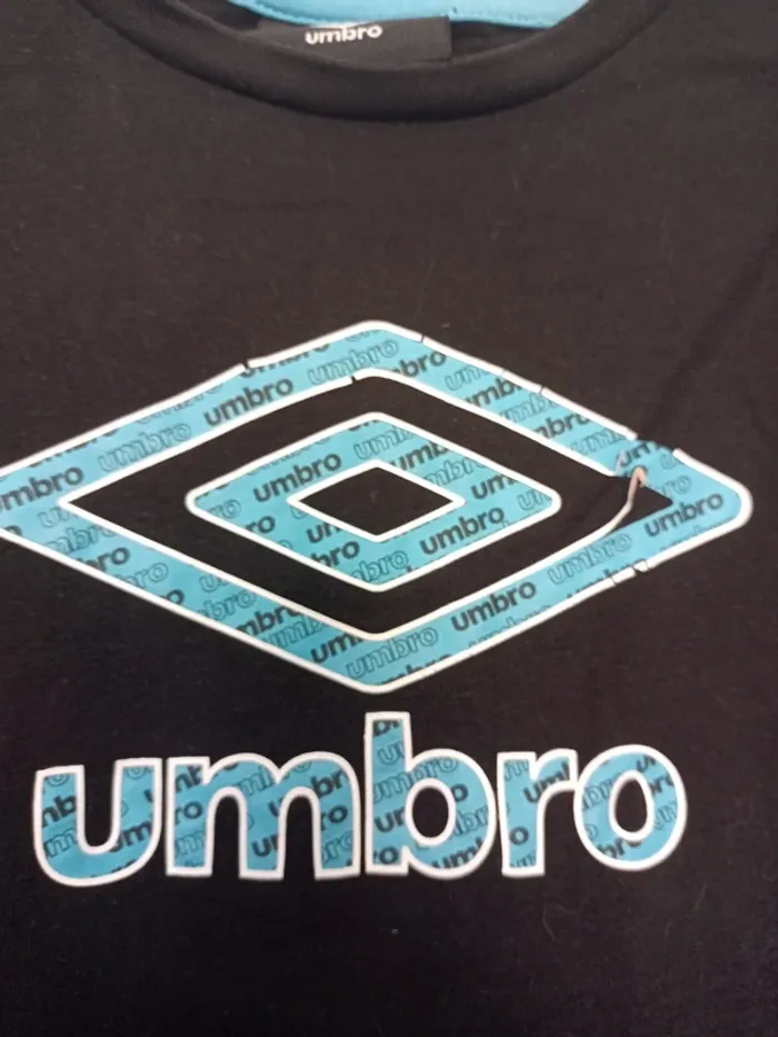 Tee shirt umbro taille 162 - photo numéro 3