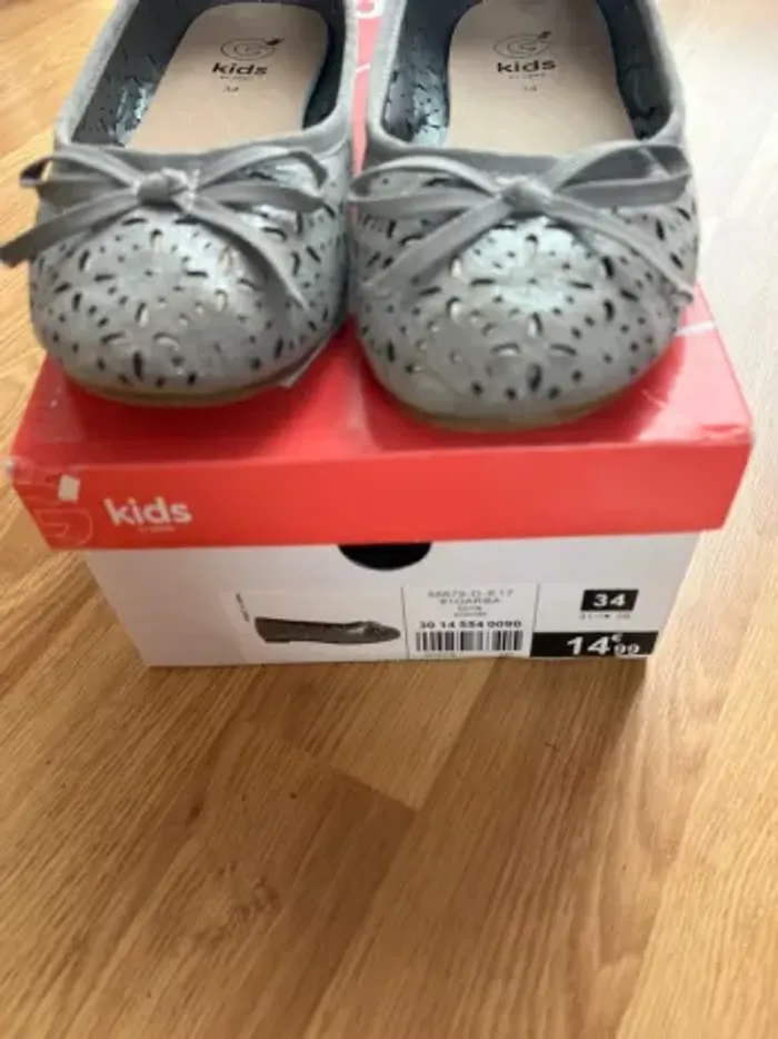 Ballerines fille grises ajourées – G Kids – Pointure 34 - photo numéro 4