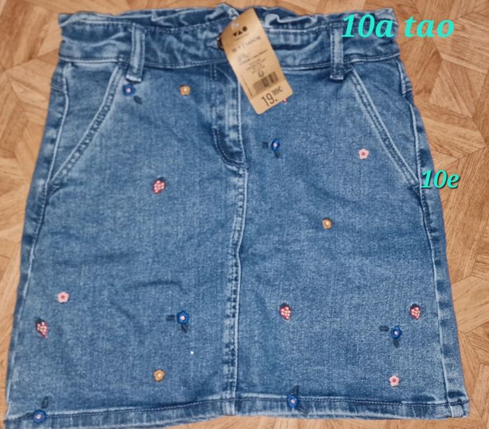 Jupe 10ans tape à l'œil neuf